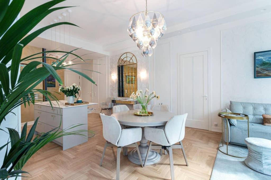 Jogailos Residence Peaceful Old Town Luxury 3 Bdr, 2 Bthr, Free Garage, Top-Speed Wifi Vilnius Exterior photo